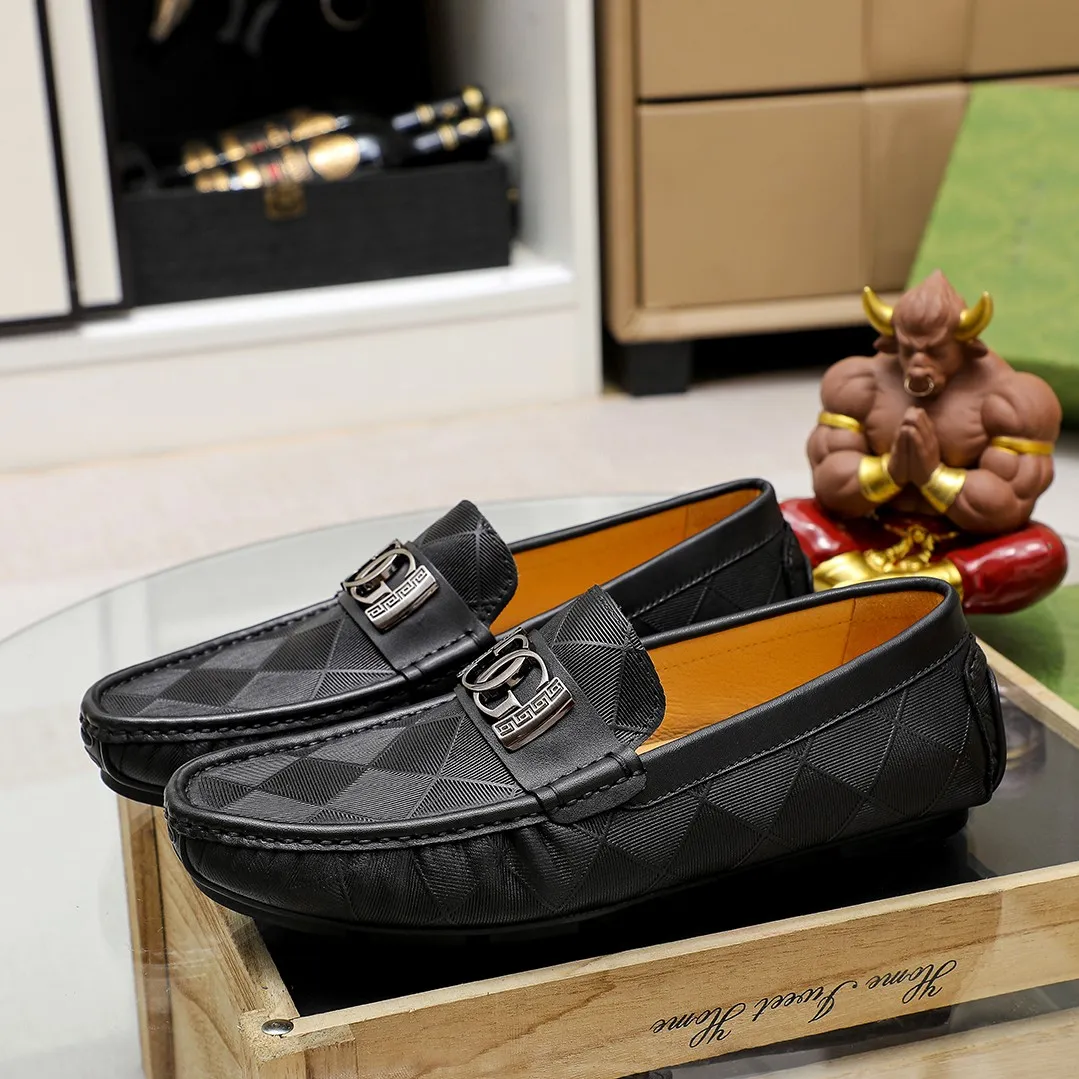 Men's shoes💰360💰🕷🕷️【 GUCCI 】Gucci's best-selling trendy men's casual slip-on shoes 🇨🇳Official website original 1:1 mold 💯Original quality, fine workmanship ☘Fashionable and versatile, perfect shape, comfortable on the feet 🍓Trendy men's recommended model, imported cowhide on the top layer 🎋High-quality pigskin lining, rubber wear-resistant and non-slip outsole, high-end atmosphere, worth owning 🍉Optional 38-44